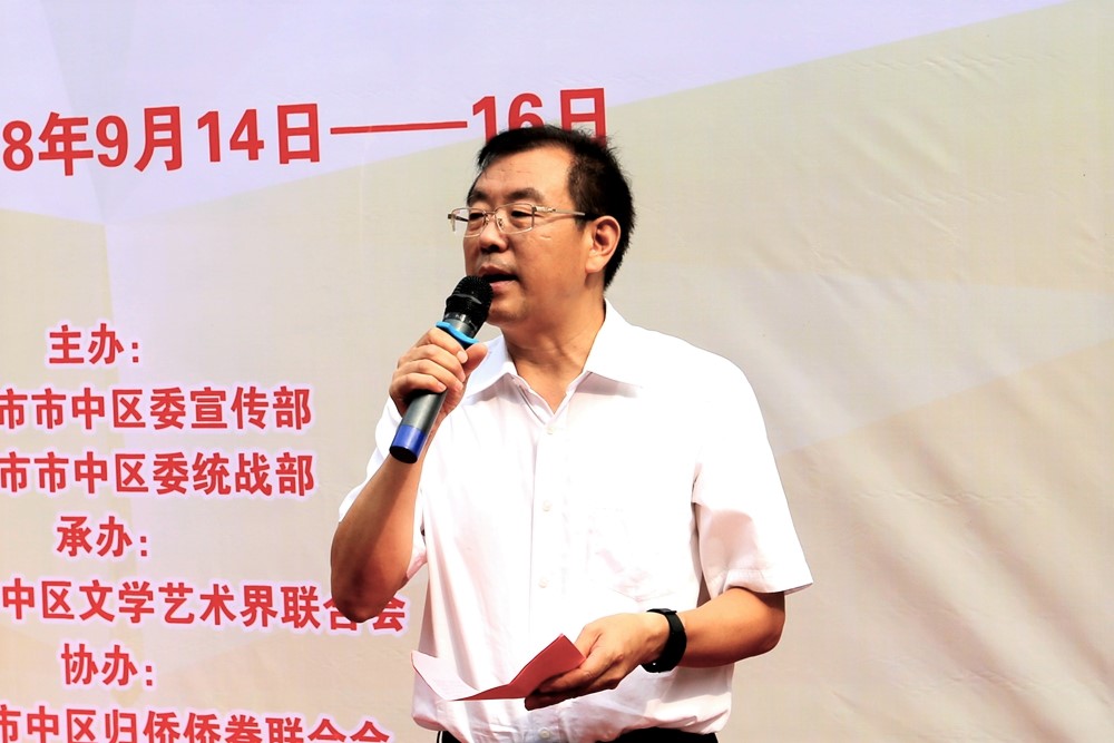 “紅色記憶”剪紙展亮相星工坊·中國工業藝術館