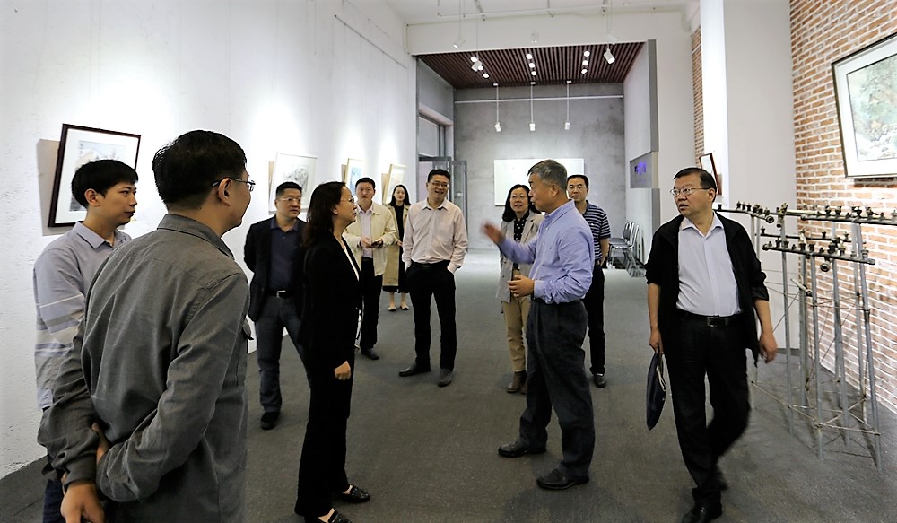 青海省廣播電影電視局局長(zhǎng)申紅興一行調(diào)研山影集團(tuán)