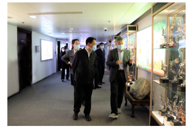 省委常委、宣傳部部長白玉剛一行到山東影視傳媒集團調研