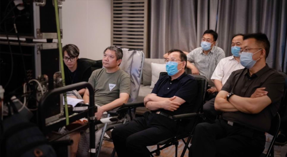 中共山東省委宣傳部副部長、省電影局局長程守田一行到電視劇《老家伙》劇組探班