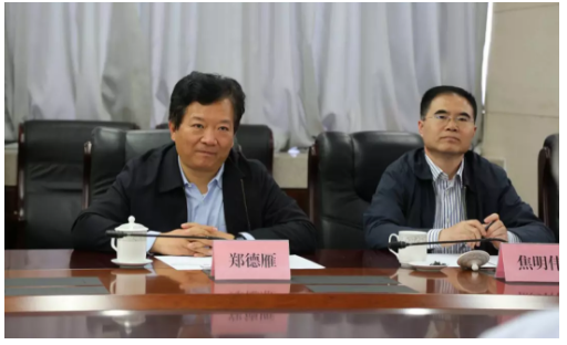 青島市北區區委書記鄭德雁一行到山東影視傳媒集團調研