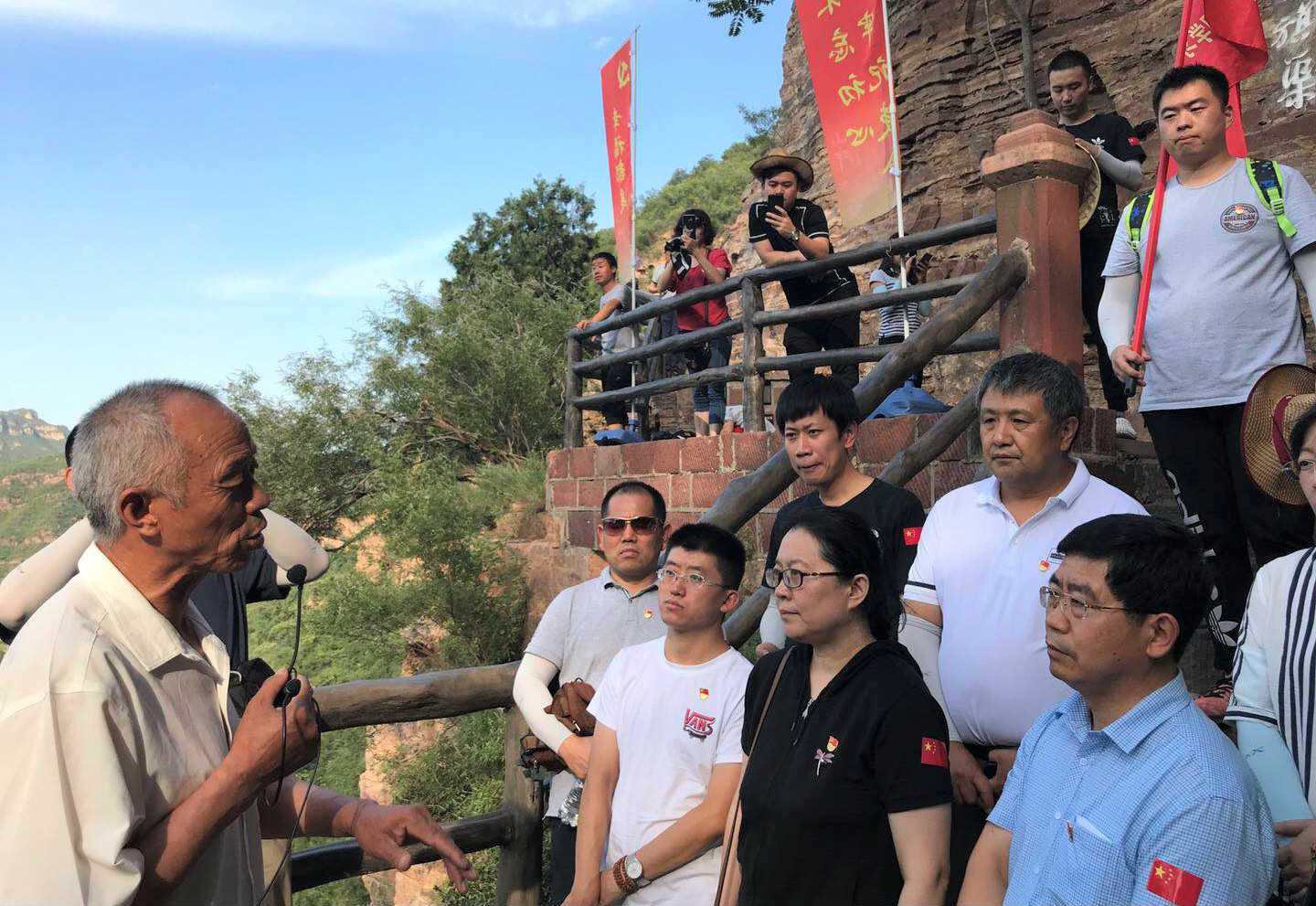 山影集團(tuán)開(kāi)展“學(xué)習(xí)紅旗渠精神，做改革發(fā)展先鋒”主題教育活動(dòng)